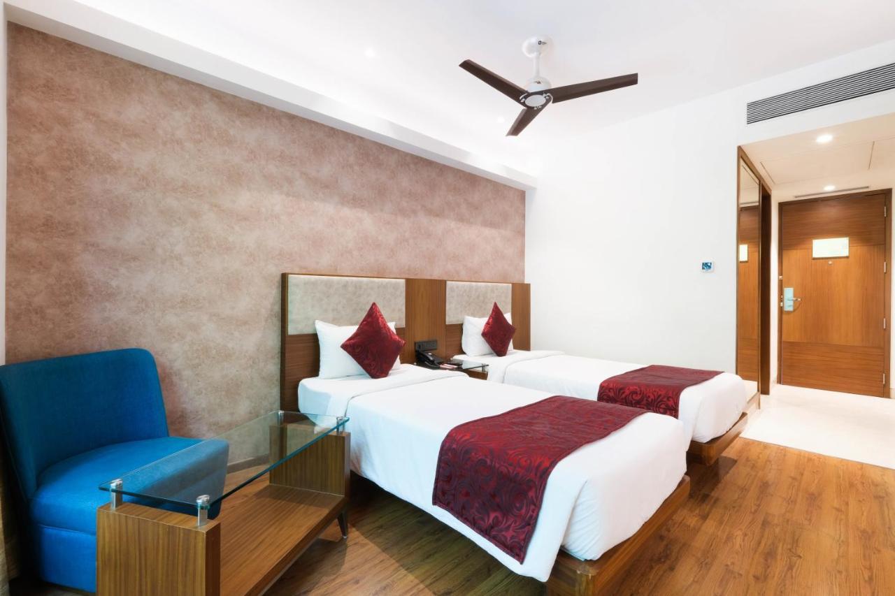 7 Apple Hotel - Viman Nagar Pune Exterior foto