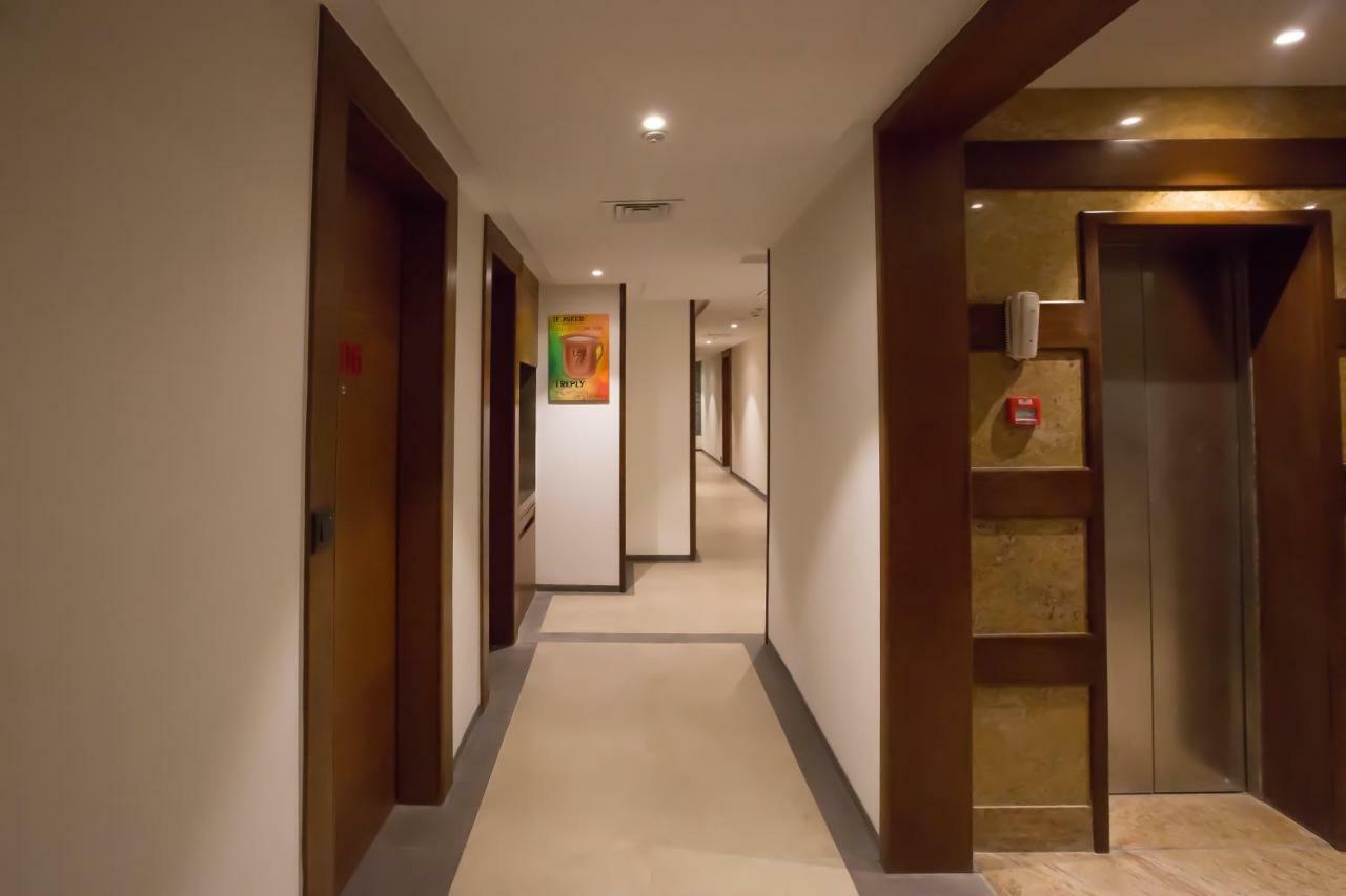 7 Apple Hotel - Viman Nagar Pune Exterior foto